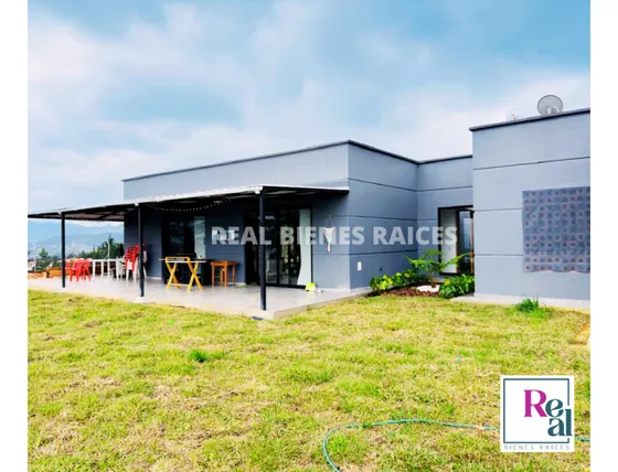 Hermosa Finca En Venta En Unidad Cerrada
