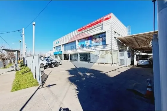 Amplio Local / Sala, Cerca De Aerodromo Tobalaba