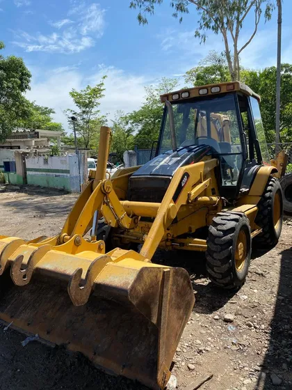 Retroexcavadora Cat 420d Modelo 2006