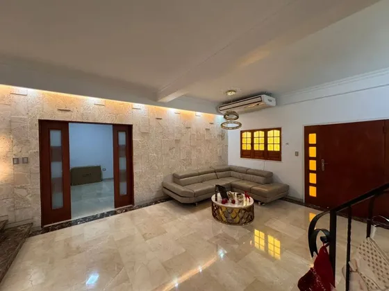 En Venta Casa De Tres Niveles En Valle Verde Con Acabados Modernos San Diego (solo Clientes) 328076