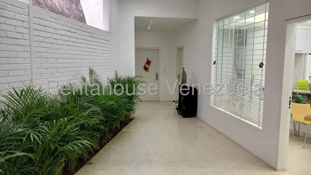 Casa En Alquiler En El Peñon Jdv Cod 25-12620