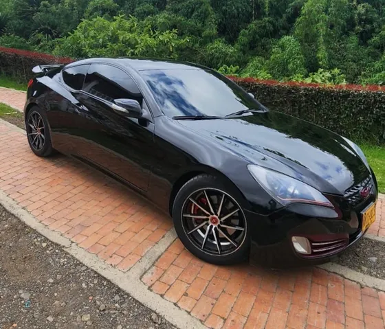 Hyundai Genesis 2.0 Coupe