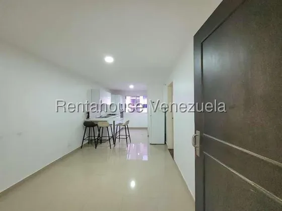 Sorangel Vargas Vende Bello Apartamento Tipo Estudio Con Piscina, Gimnasio, Ciudad Roca Zona Este Barquisimeto Mls #25-23837