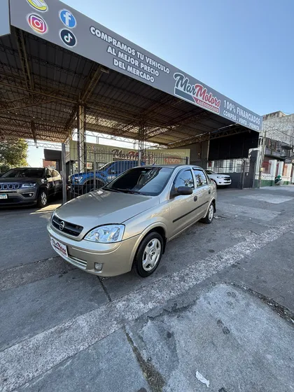 Chevrolet Corsa 1.8 Gl Aa Dh