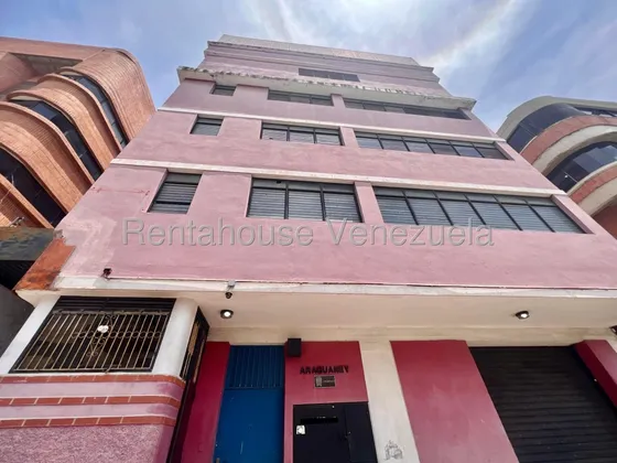 Alquiler De Edificio Con Deposito En La Urbina Caracas L.p