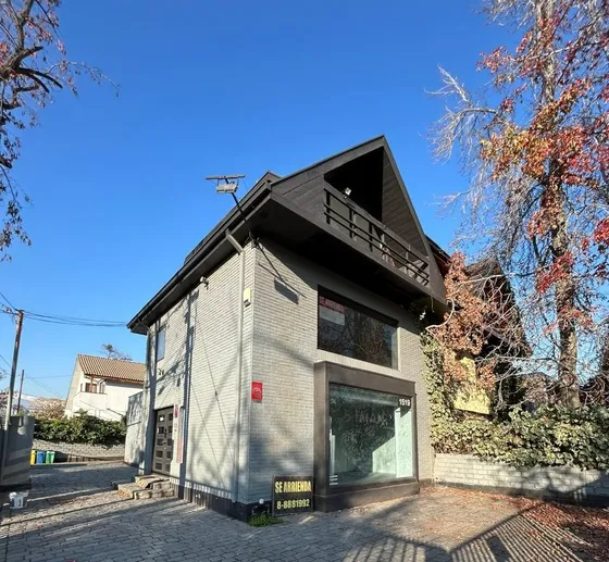 Casa Comercial De 3 Pisos