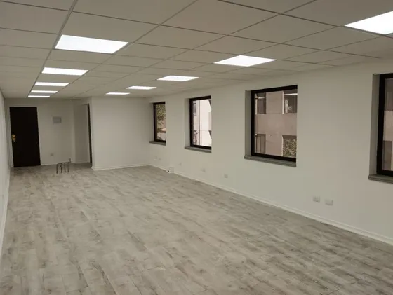 Oficina 50 M2, 2 Baños, Metro Tobalaba