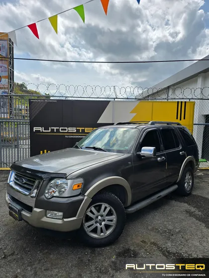 Ford Explorer V8