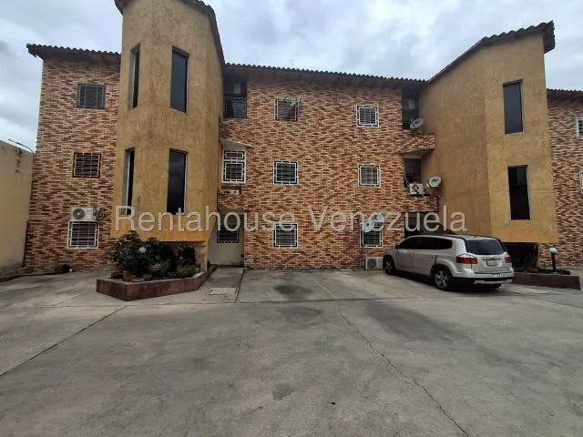 Apartamento Obra Gris, Conectado A Pozo De Agua, Urbanización Cerrada. Turmero. Rah 25-19862