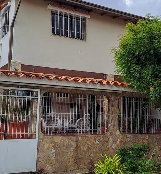Casaquinta En Alquiler  Urbanización El Bosque 