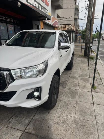 Toyota Hilux Pick-up 2.4 Cd Sr 150cv 4x2
