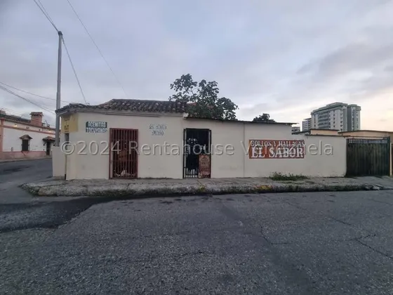   *jl/¡tu Oportunidad De Negocio En Una Ubicación Estratégica! Casa En Venta En Urb. Del Este Barquisimeto  Lara/venezuela/ José López// # 25-7371 /  207 M² 