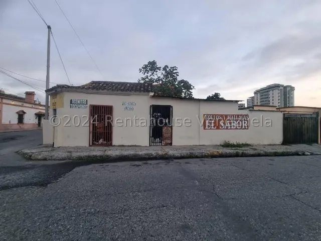   *jl/¡tu Oportunidad De Negocio En Una Ubicación Estratégica! Casa En Venta En Urb. Del Este Barquisimeto  Lara/venezuela/ José López// # 25-7371 /  207 M² 