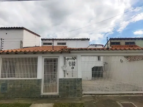 Gl Alquila Casa En Ciudad Alianza Urb. Aguasal