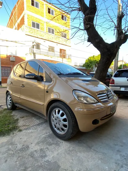 Mercedes-benz Clase A 1.9 A190 Elegance Luxury Aks Manual
