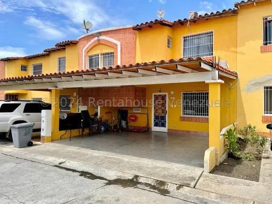 Casas En Venta En Cabudare Estado Lara Con Planta Electrica Y Pozo De Agua Cod.25-4399 Nd