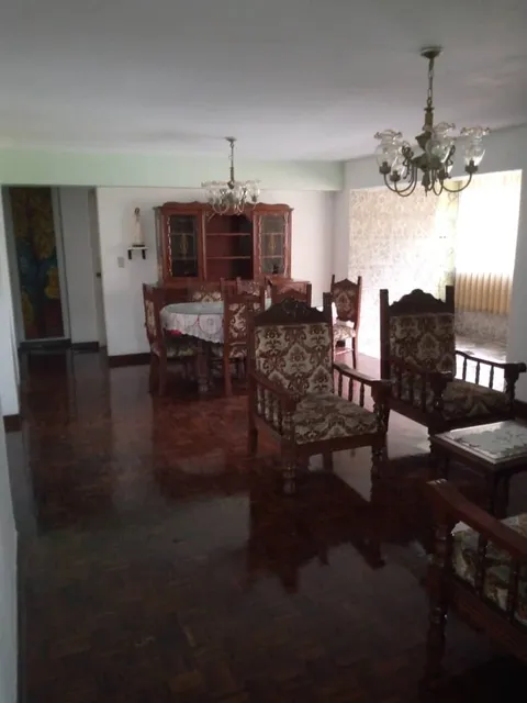 Vendo Hermoso Y Amplio Apartamento En Los Nuevos Teques De 4 Habitaciones Y 4 Baños.