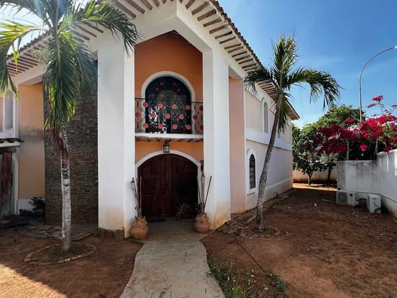 Casa En Venta En Paraiso I. Ic-00430