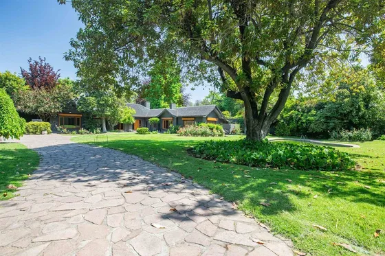 Casa En Arriendo De 4 Dorm. En Vitacura