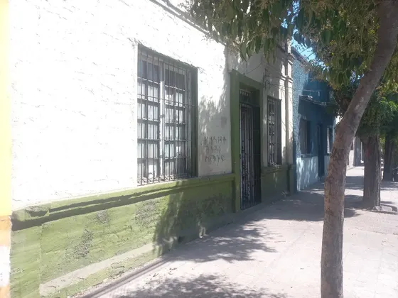 Propiedad Con Destino Industrial - Para Remodelar