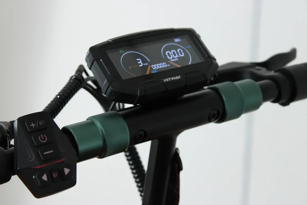 Design do Patinete Elétrico Hitway H16