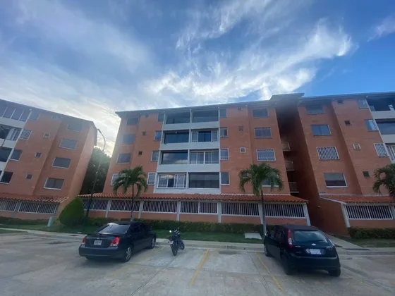 Ji 25-19057. En Venta Apartamento De 90m2, Ubicado En Terrazas De San Pedro I. Guarenas- Guatire.