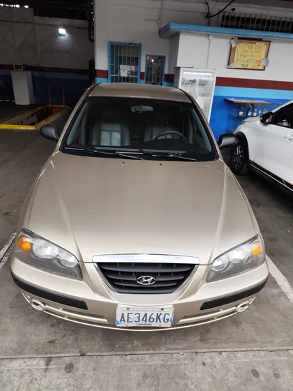 Hyundai Elantra Automatico