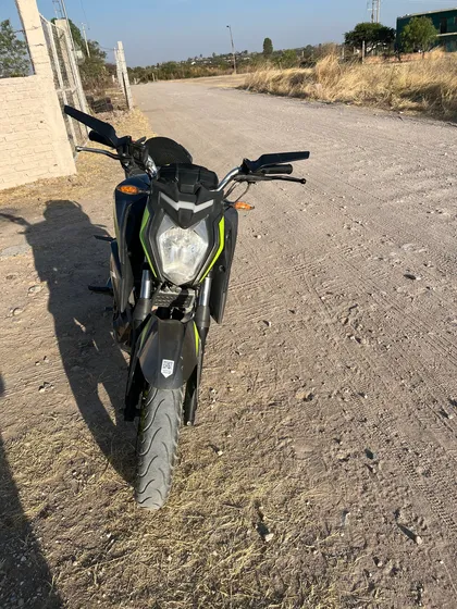 Moto 250z Verde Grafito
