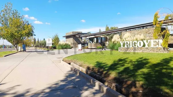 Casa En Venta A Estrenar En Barrio Privado En Maipú