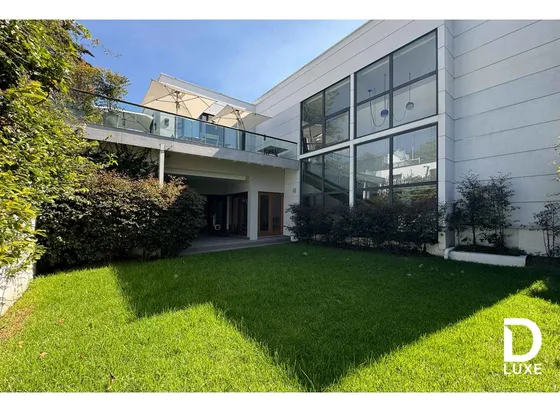 Arriendo, Casa En Santa Ana, 3 Habitaciones. 