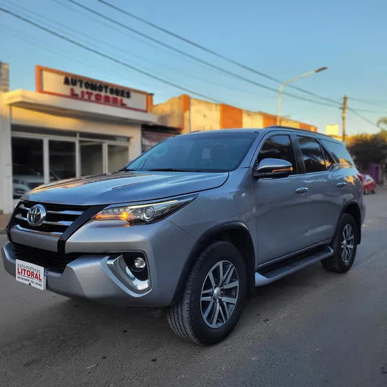 Toyota Hilux Sw4 2.8 Srx 177cv 4x4 7as At