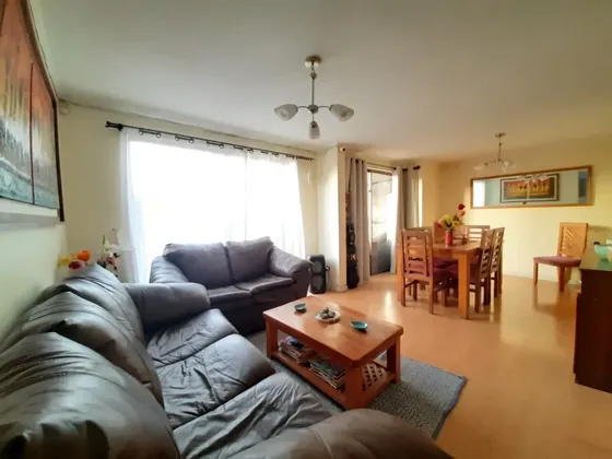 Oportunidad. Casa Sólida Con Máximo Potencial Para Remodelar