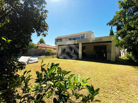 Casa En Venta De 5 Dorm. En Piedra Roja Colina Casa En Venta De 5 Dorm. En Piedra Roja Colina