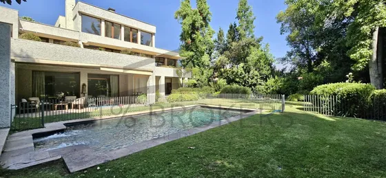 Imperdible Casa En La Dehesa Con Vista A Cancha De Golf 