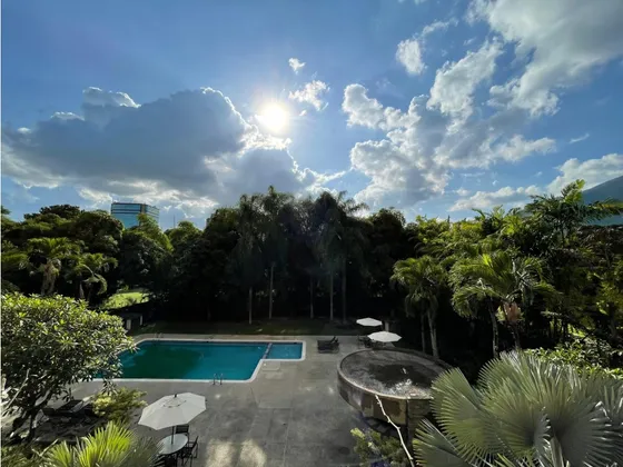 Se Vende Apto 315m²  4h5b+s3p En Campo Alegre