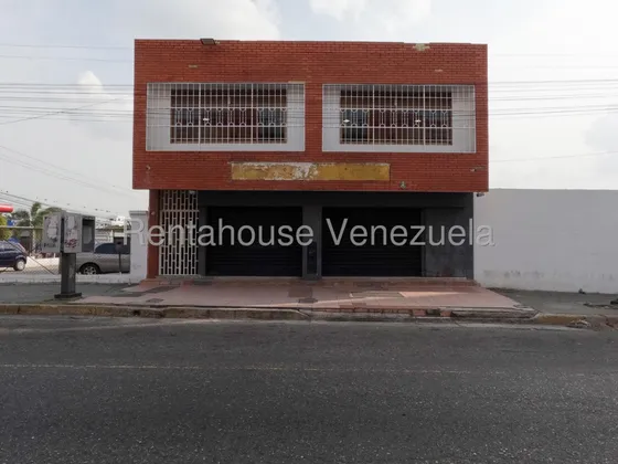 Maritza Lucena Renta House Alquila Oficina O Consultorio, Ubicado Al Centro-este De Barquisimeto, Con Sala De Espera, Cubículos, Oficinas Separadas, Piso De Granito, Seguridad 24/7.