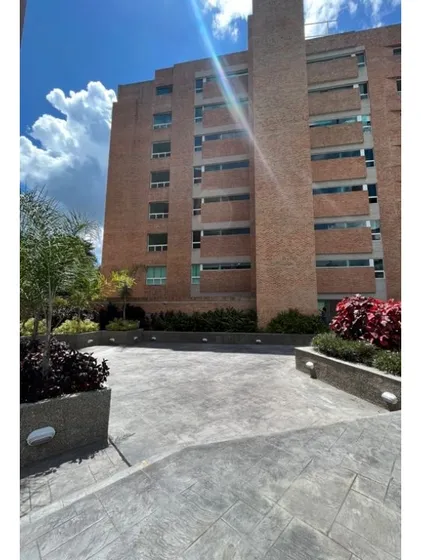 Se Vende Pb 155+375m2 3h+s/2.5b+s/4p El Solar Del Hatillo 7144