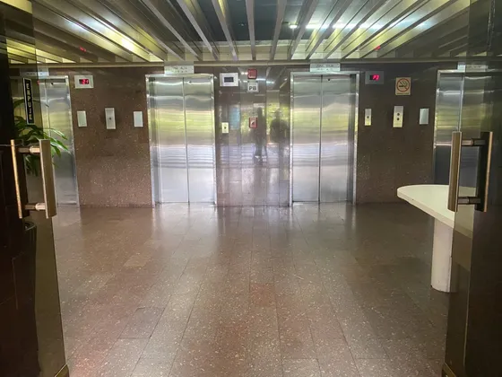 Alquiler Amplia Oficina En Los Dos Caminos