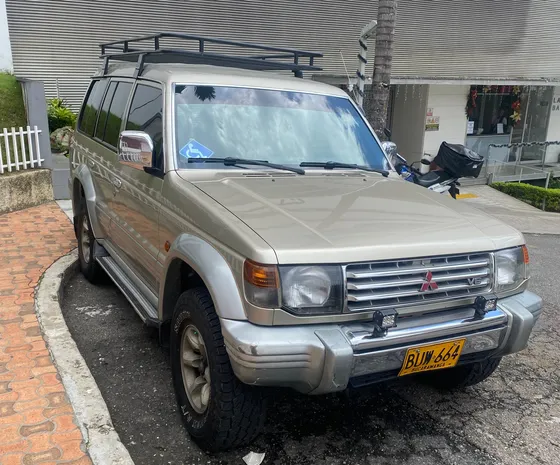 Mitsubishi Montero 3.0 V43 Wagon