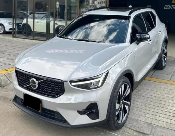 Volvo Xc40 Ultimate Dark B5 At 2000cc Tc