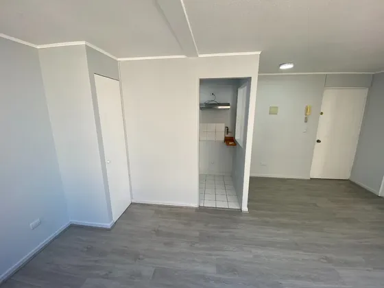 Estudio Remodelado En Centrica Ubicación Cercana A Metro