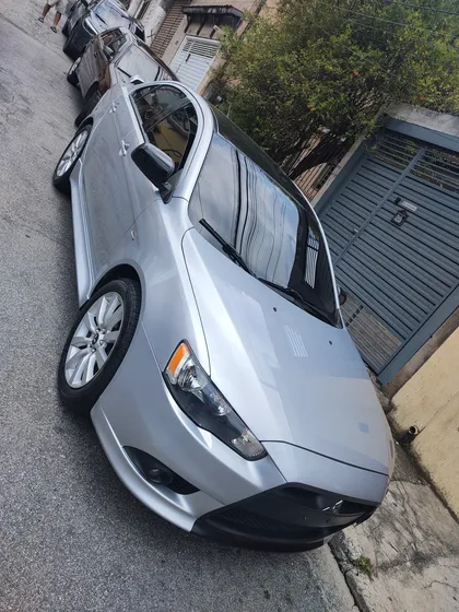 Mitsubishi Lancer 2.0 Cvt 4p