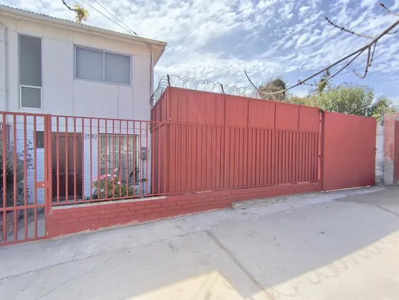 Se Vende Hermosa Casa En Las Compañías, La Serena
