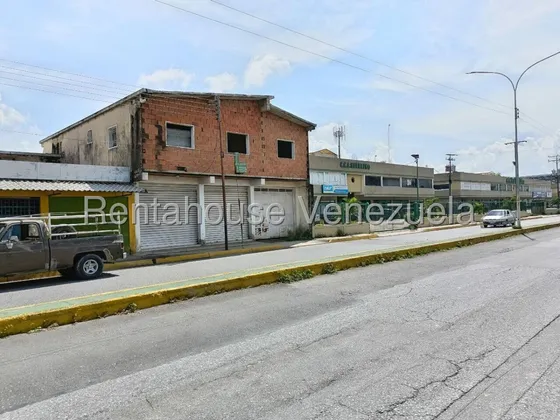 Edificio Comercial En Venta Con Local Terreno Y Apartamento Excelente Ubicacion Av Casanova Godoy Zona La Providencia Alto Trafico Estef 25-9656