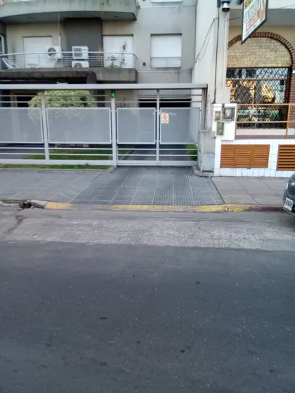 Cochera En Castelar Centro