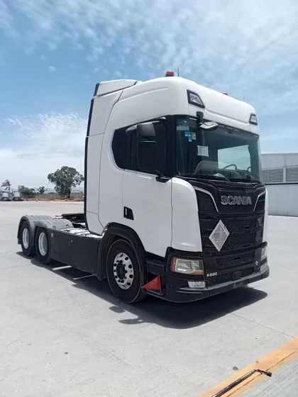 Camión Scania R620 A6x4