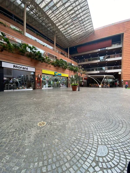 En Venta Local Comercial Centro Comercial San Ignacio. La.