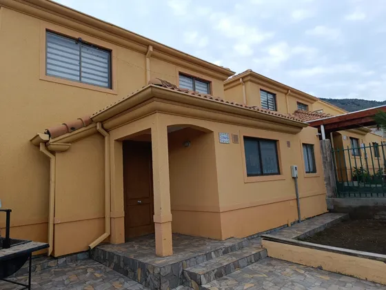 Arriendo Casa Ciudad De Los Valles 3d 3b