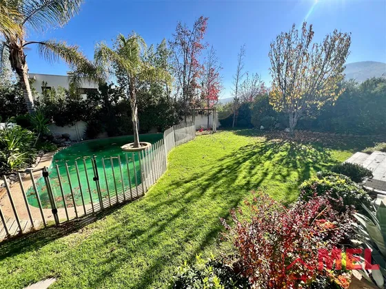 Casa En Arriendo De 5 Dorm. En Colina