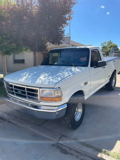 Ford F-100 4.9i
